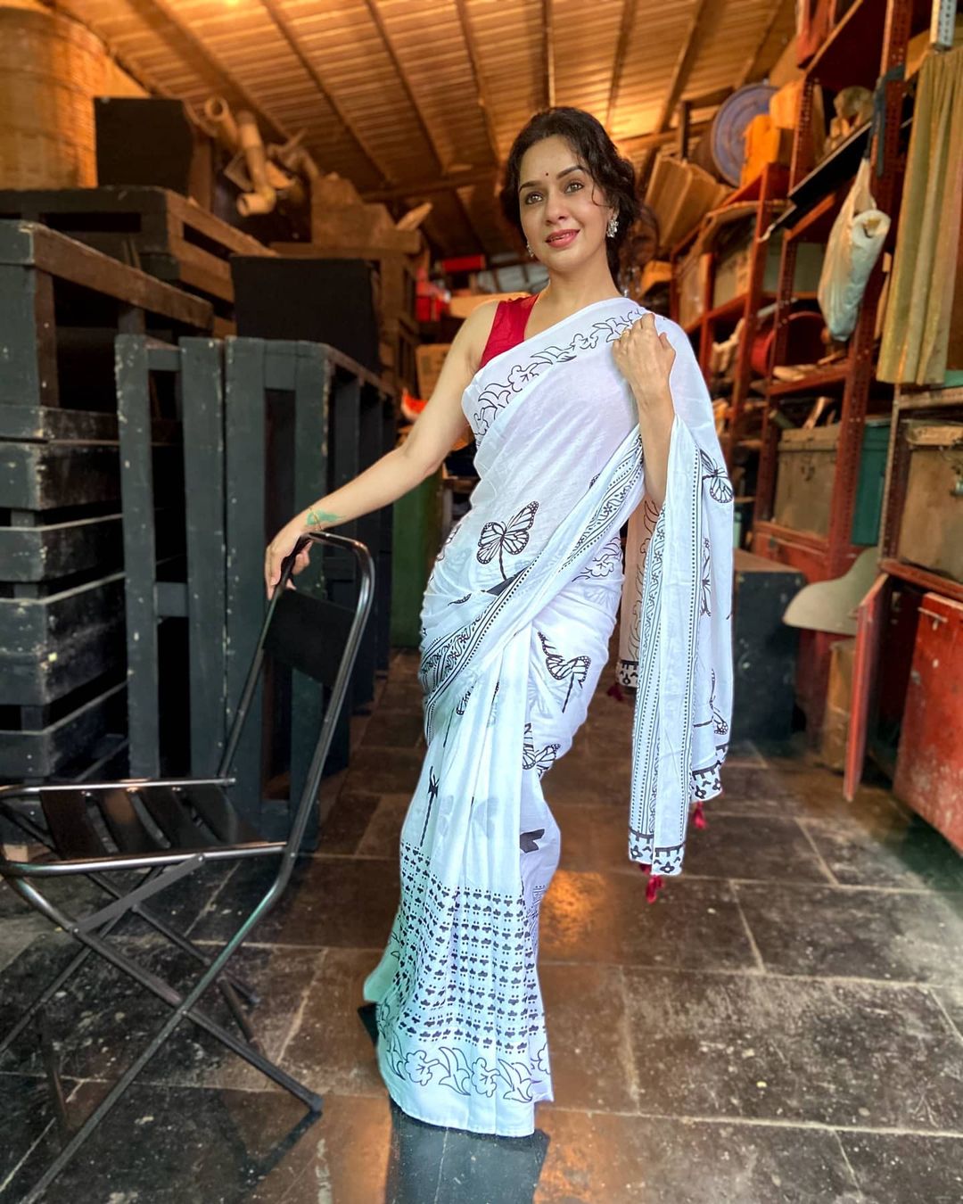 आपल्या अभिनय आणि नृत्य कौशल्याच्या जोरावर अभिनेत्री नृत्यांगना सुखदा खांडकेकर मराठी आणि हिंदी रंगभूमी गाजवत आहे.