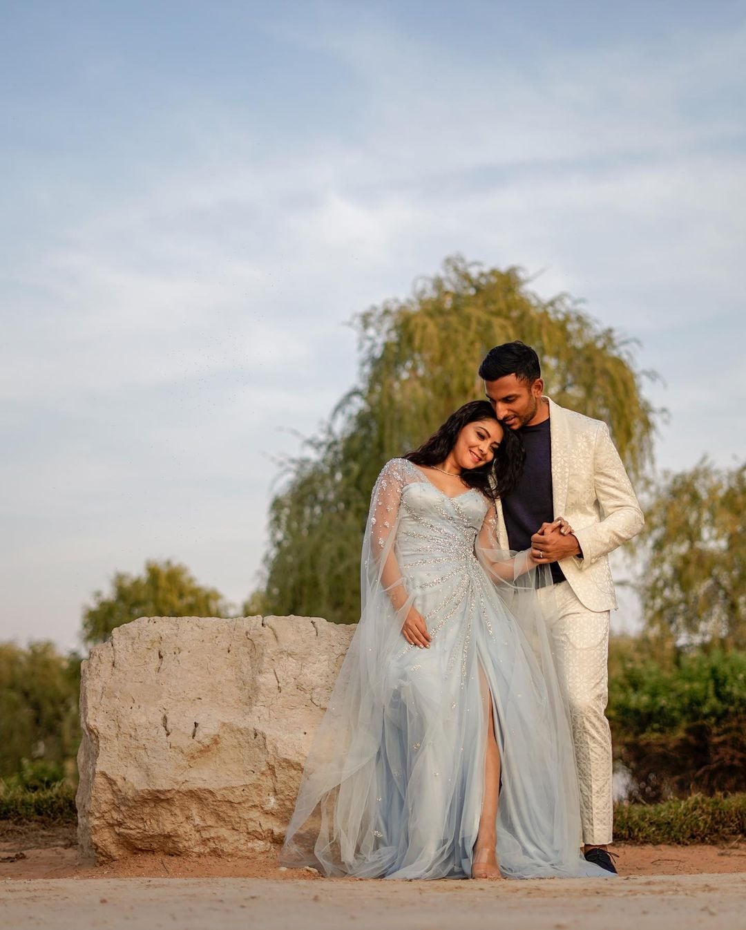 sonalee-kulkarni-kunal-benodekar