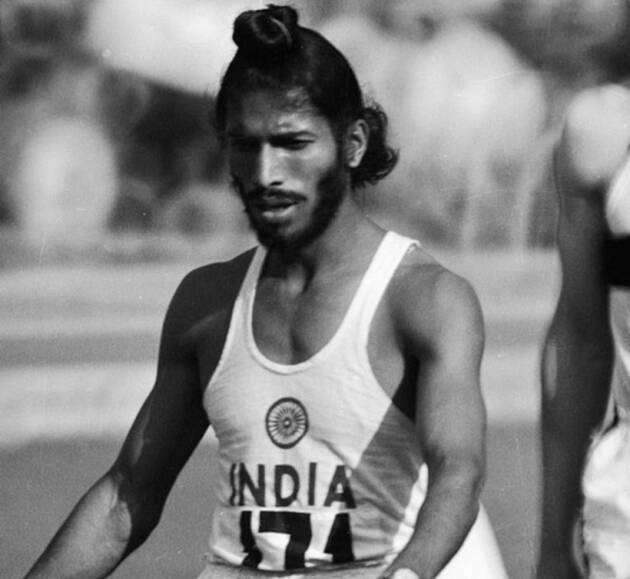 ज्या देशात आपल्या कुटुंबाची हत्या करण्यात आली, त्याच पाकिस्तानात १९६०मध्ये भारत-पाकिस्तान मैत्रीच्या निमित्ताने अ‍ॅथलेटिक्स स्पर्धेसाठी जाण्याची इच्छा नसतानाही पंडित जवाहरलाल नेहरू यांच्या शब्दाखातर मिल्खा सिंग यांना जावे लागलं. (olympics.com)