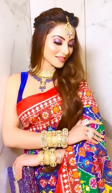 uravashi-rautela-patola-saree