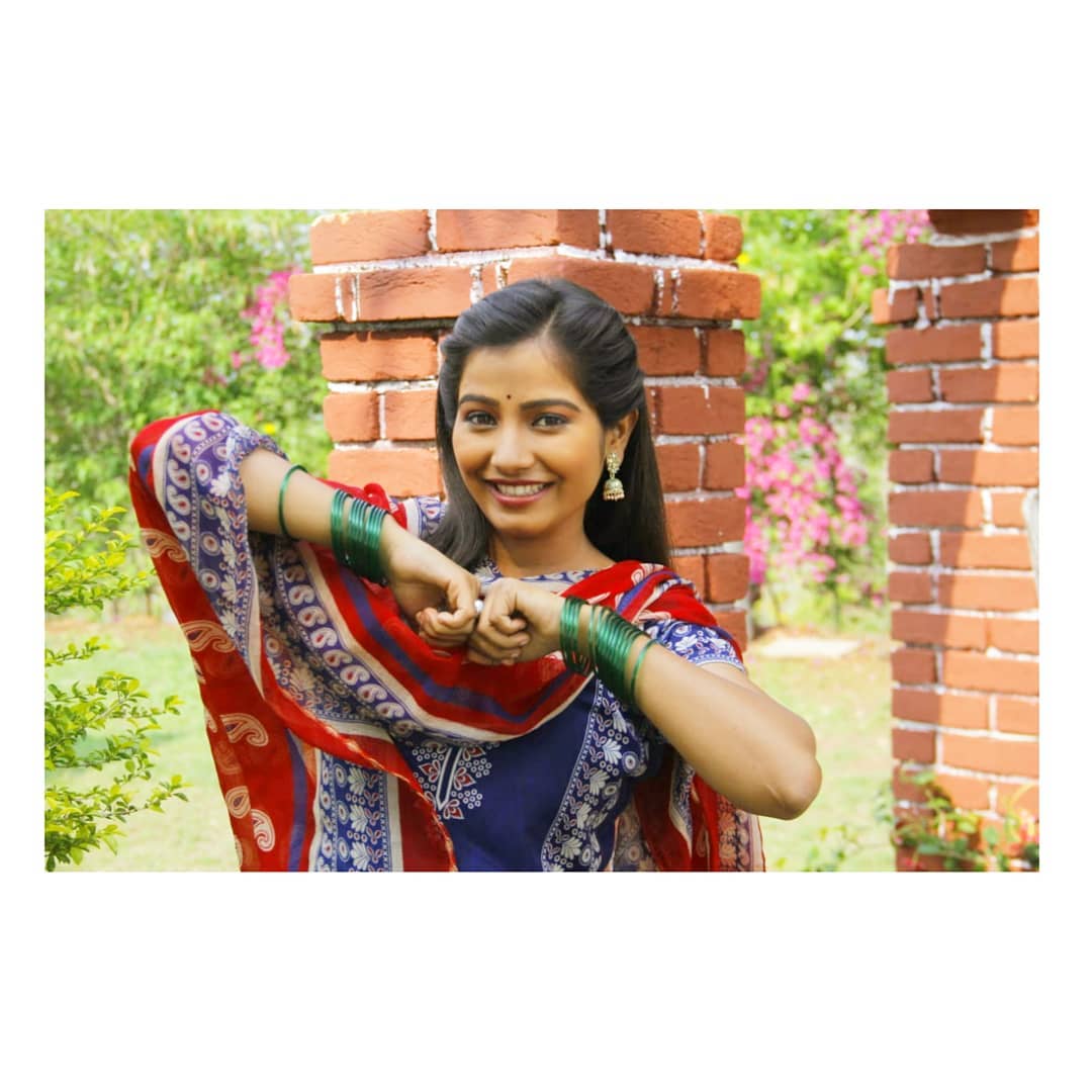Asmeeta Deshmukh Devmanus Dimple Information Photos