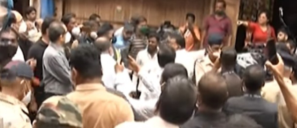 Video Chiplun Flood Shivsena MLA Bhaskar Jadhav Scold A women asking for financial help