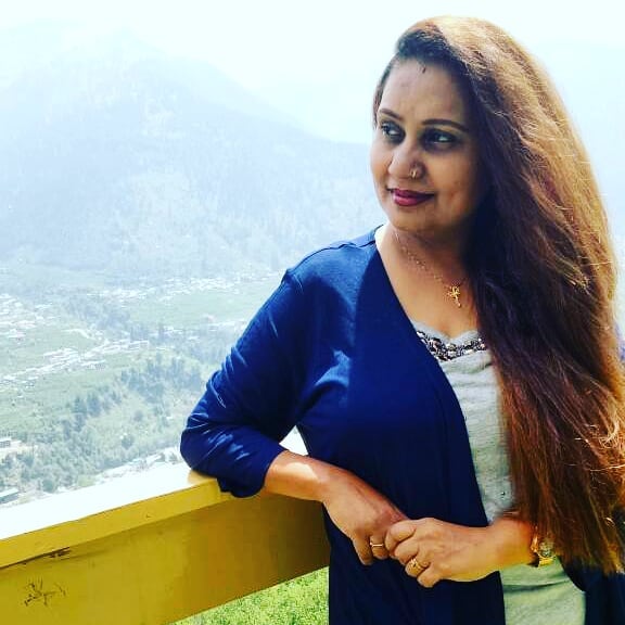 Bollywood Actress Lost Their Spouses