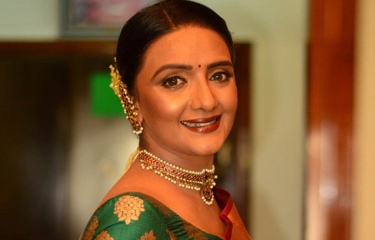 Bollywood Actress Lost Their Spouses