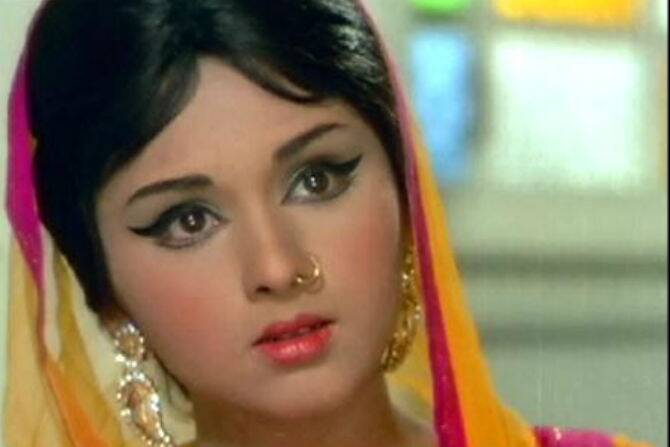 Bollywood Actress Lost Their Spouses