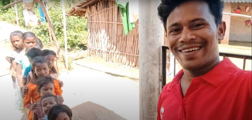 "मी माझ्या गरीब घरात आणि गावात हे व्हिडीओ तयार करतो. आम्ही काय आणि कसं खातो हे लोकांना दाखवतो. माझे व्हिडीओ लोकांना आवडत आहेत याचा आनंद आहे. मला आता यामधून चांगले पैसे मिळत आहेत," असं इसक मुंडा सांगतात.