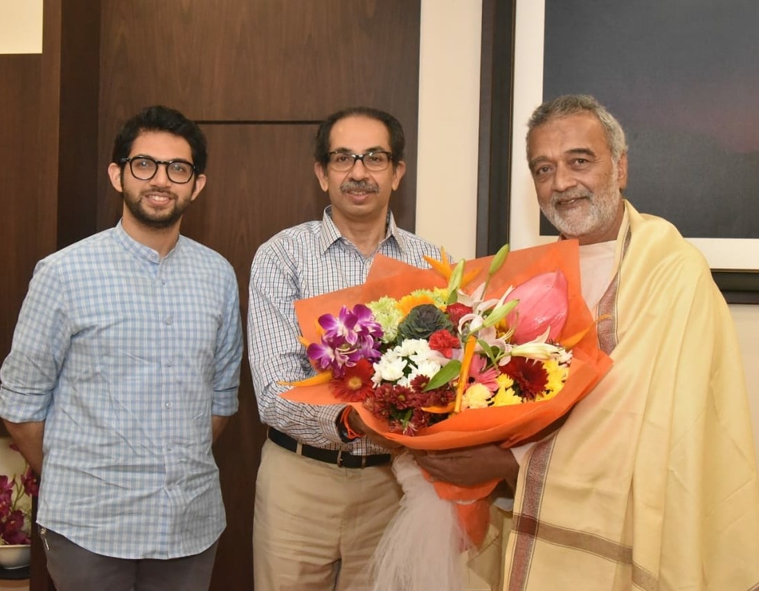 Lucky Ali Chief Minister of Maharashtra Uddhav Thackeray and Aaditya Thackeray