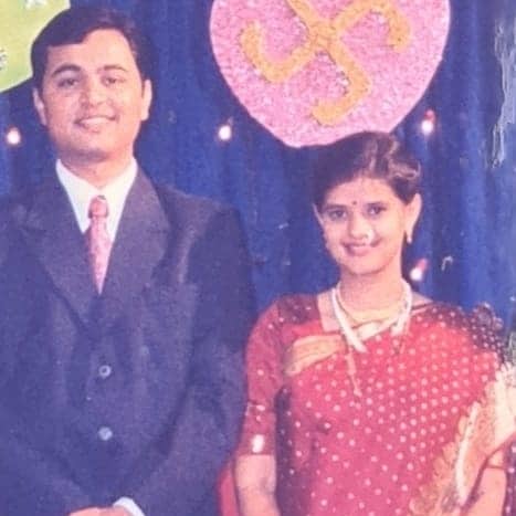 Subodh Bhave Manjiri Bhave Anniversary Love Story Wedding Photos