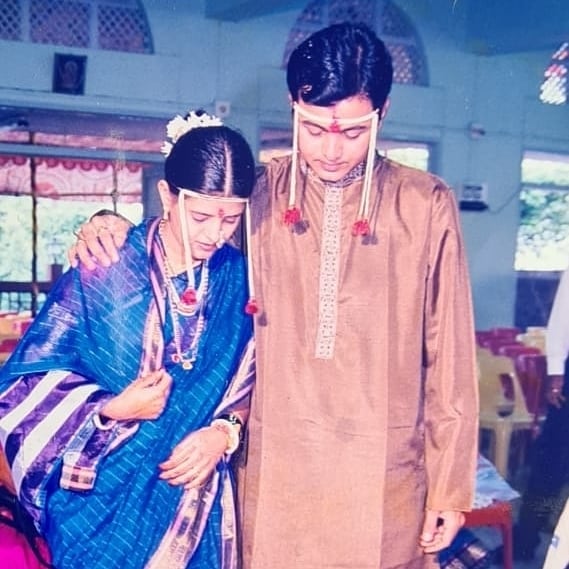 Subodh Bhave Manjiri Bhave Anniversary Love Story Wedding Photos