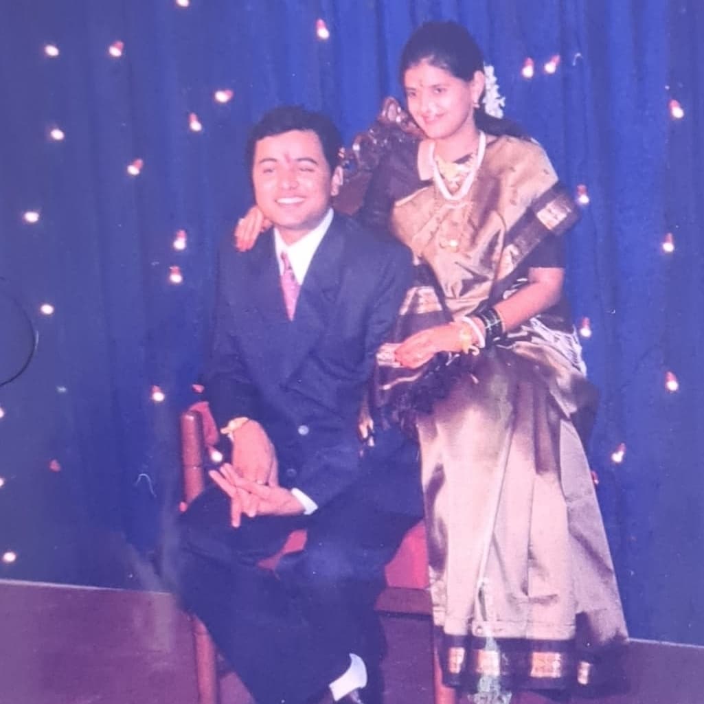 Subodh Bhave Manjiri Bhave Anniversary Love Story Wedding Photos