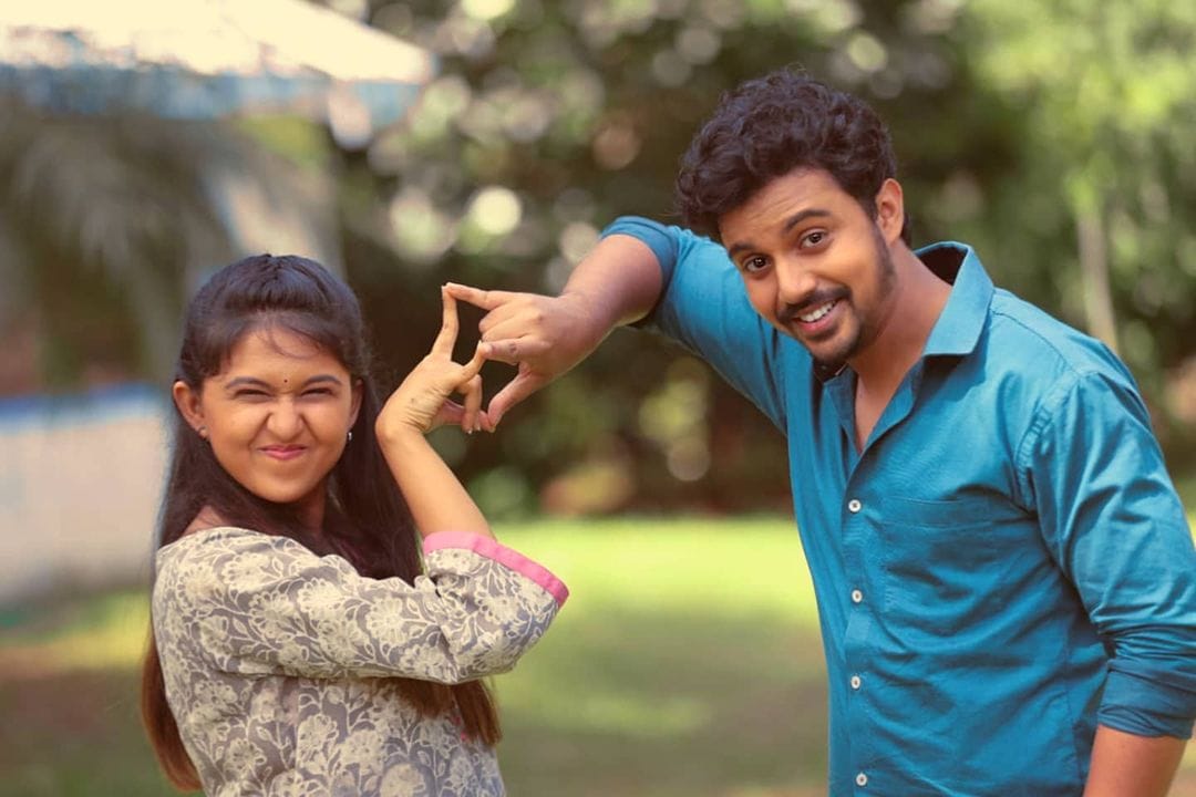 Virajas Kulkarni Majha Hoshil Na instagram photo with funny caption