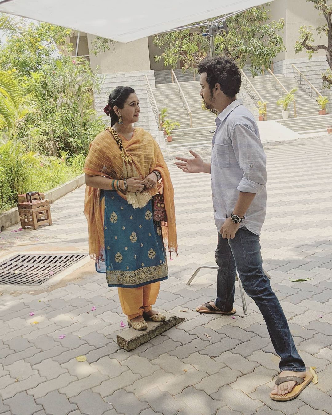 Virajas Kulkarni Majha Hoshil Na instagram photo with funny caption