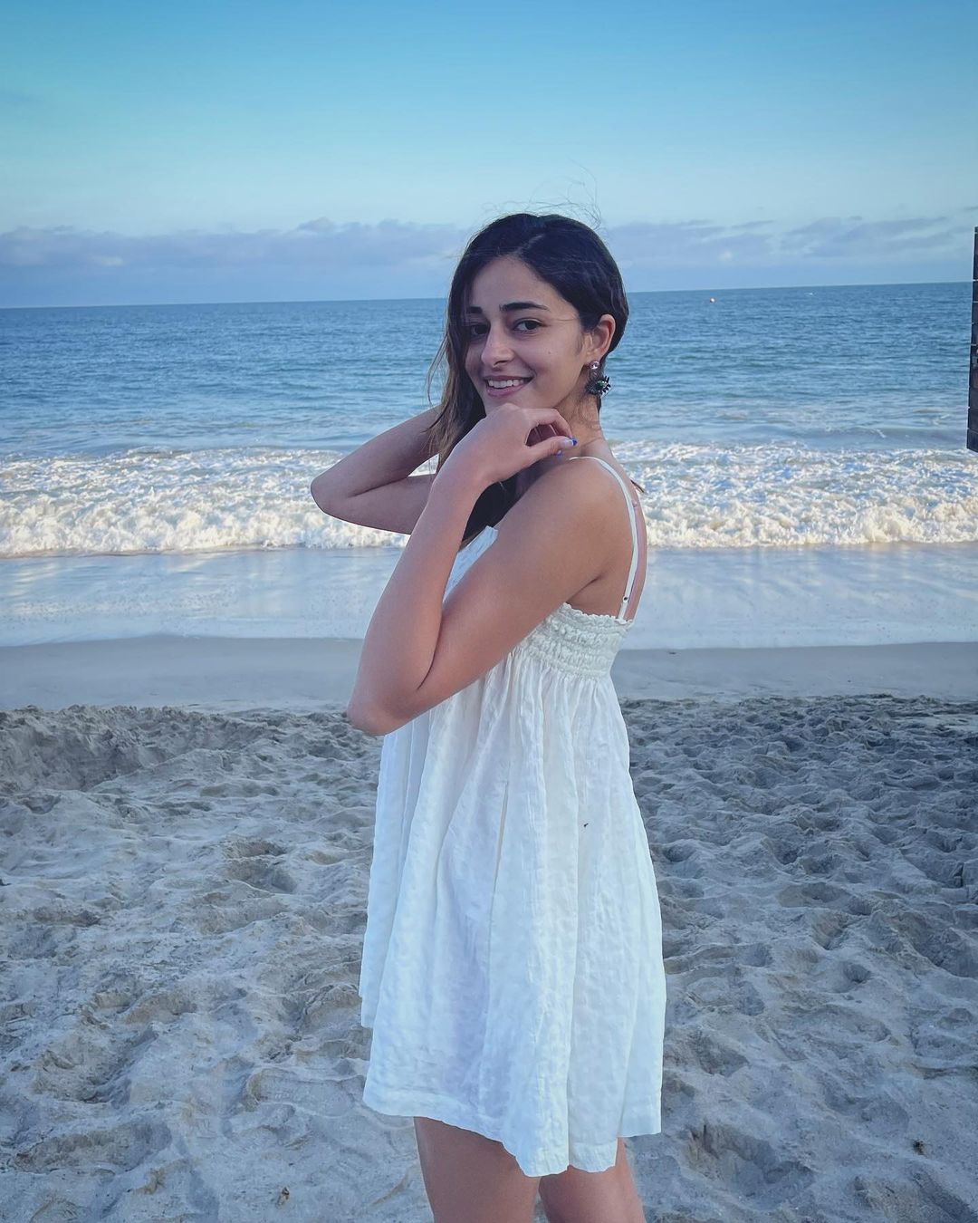 ananya-panday-cute-look