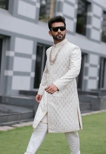 rahul-vaidya-disha-pramar-wedding-photo