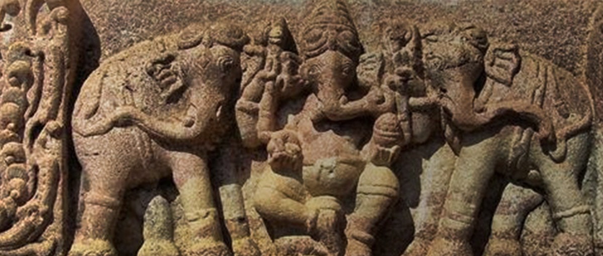 sculpture work at ramappa temple