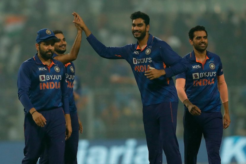 ind vs nz rohit sharma receives trophy and stand in corner