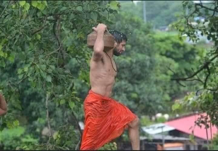 Olympian Ravi Dahiya Bahubali style Shivdarshan