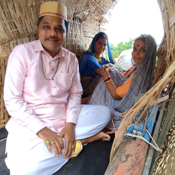 Aai Kuthe Kay Karte Sudhir Kedar Shirsekar Information Photos