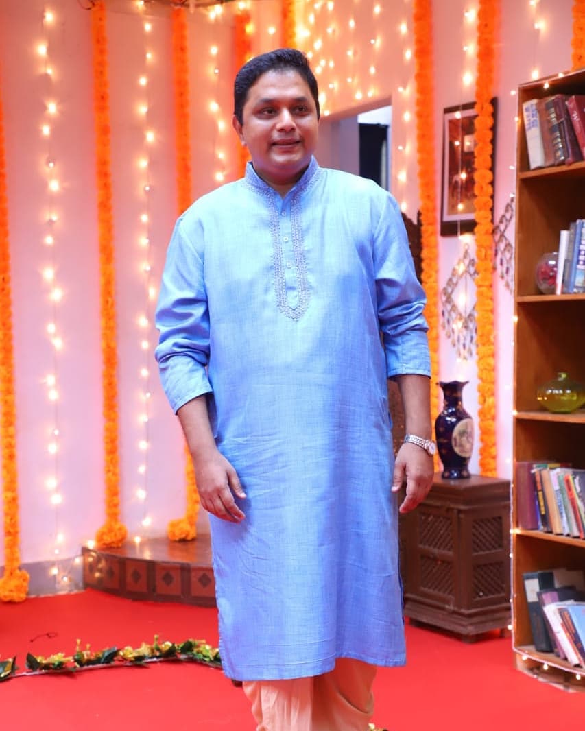 Aai Kuthe Kay Karte Sudhir Kedar Shirsekar Information Photos
