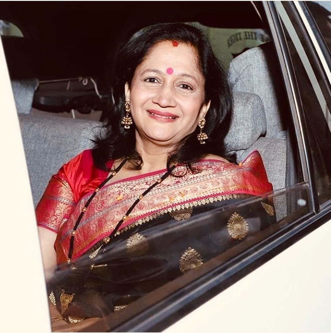Alka Kubal Athalye Daughters Eashanee Kasturee Information Photos