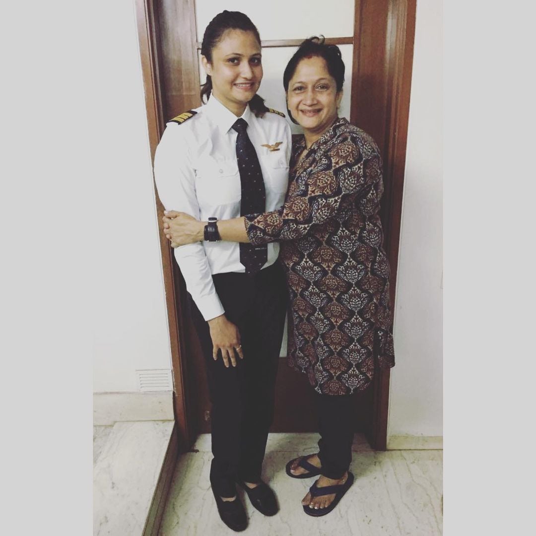 Alka Kubal Athalye Daughters Eashanee Kasturee Information Photos