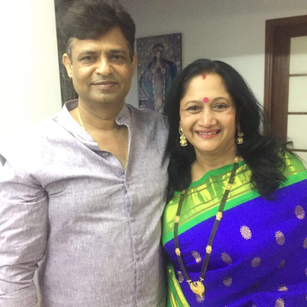 Alka Kubal Athalye Daughters Eashanee Kasturee Information Photos