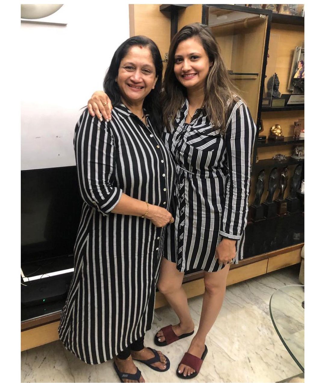 Alka Kubal Athalye Daughters Eashanee Kasturee Information Photos