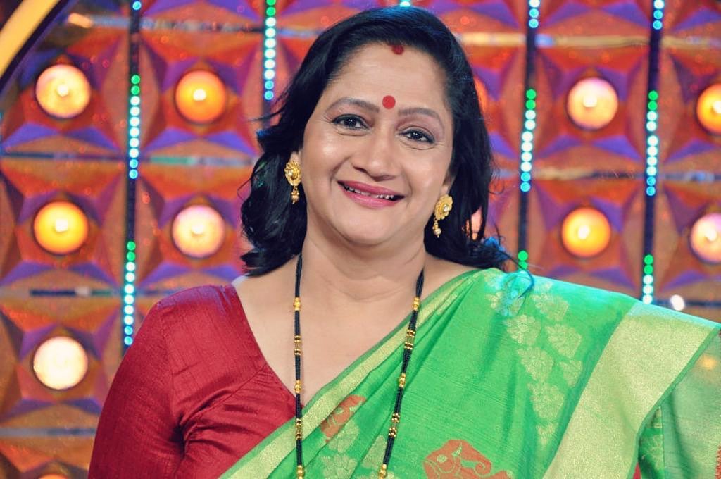 Alka Kubal Athalye Daughters Eashanee Kasturee Information Photos