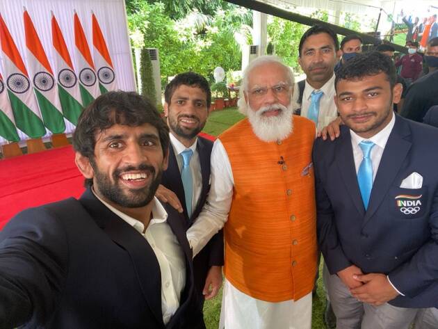 Breakfast with Modi Indian Olympians Independence Day Celebrations 2021