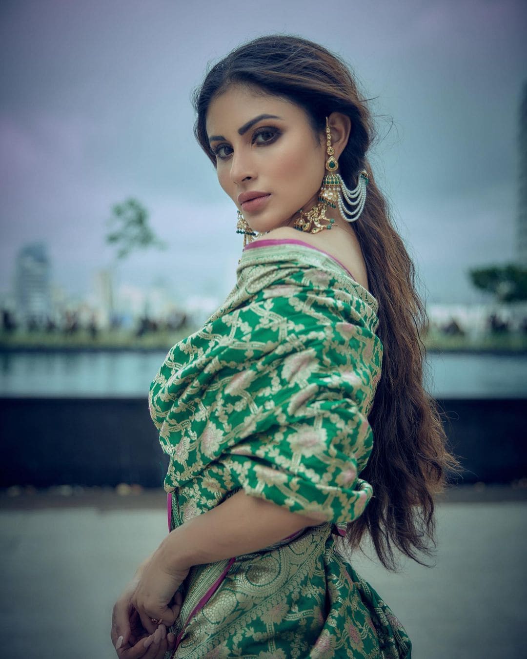 Mouni Roy Without Blouse Banarasi Saree Hot Bold Photos