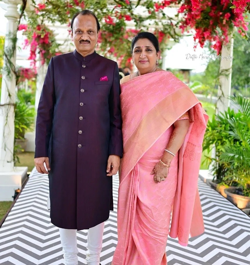 Sharad Pawar Family Shrinivas Pawar Daughter Mithila Pawar Wedding Photos Bangalore