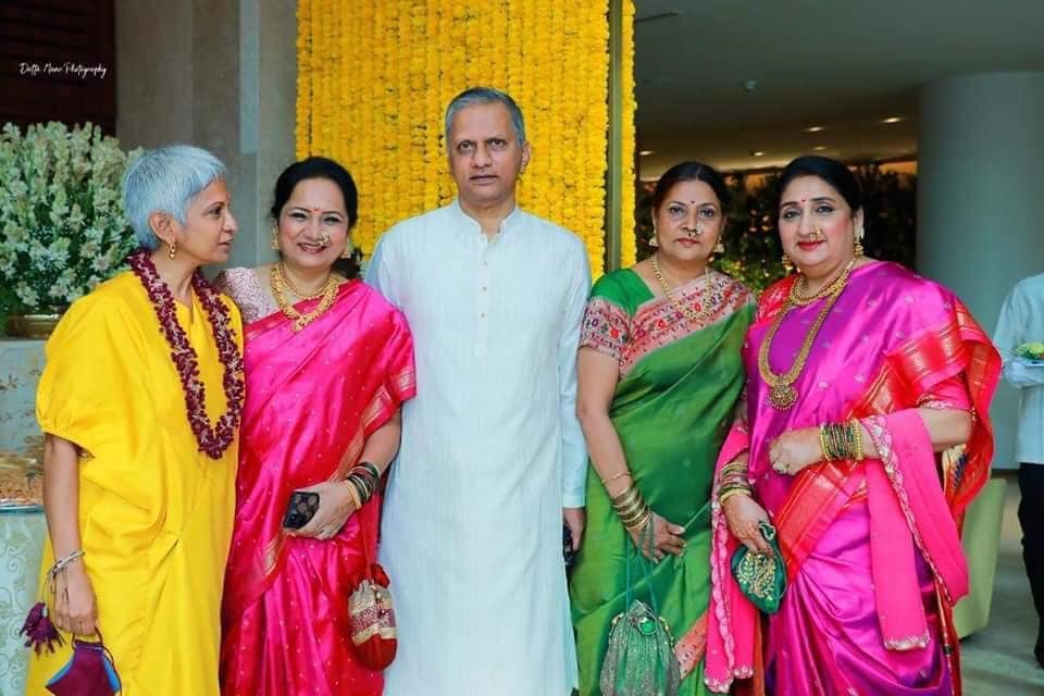 Sharad Pawar Family Shrinivas Pawar Daughter Mithila Pawar Wedding Photos Bangalore