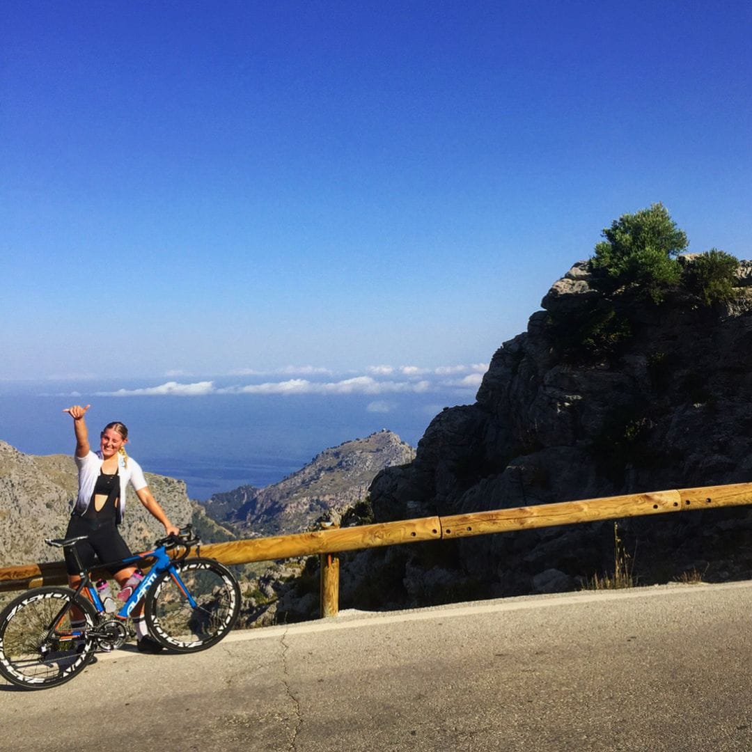 Former New Zealand Olympic cyclist Olivia Podmore dies at age of 24
