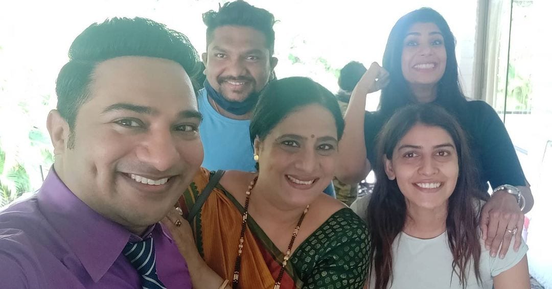 Yeu Kashi Tashi Me Nandayla Mohit fame Nikhil Raut wife Mayuri Raut
