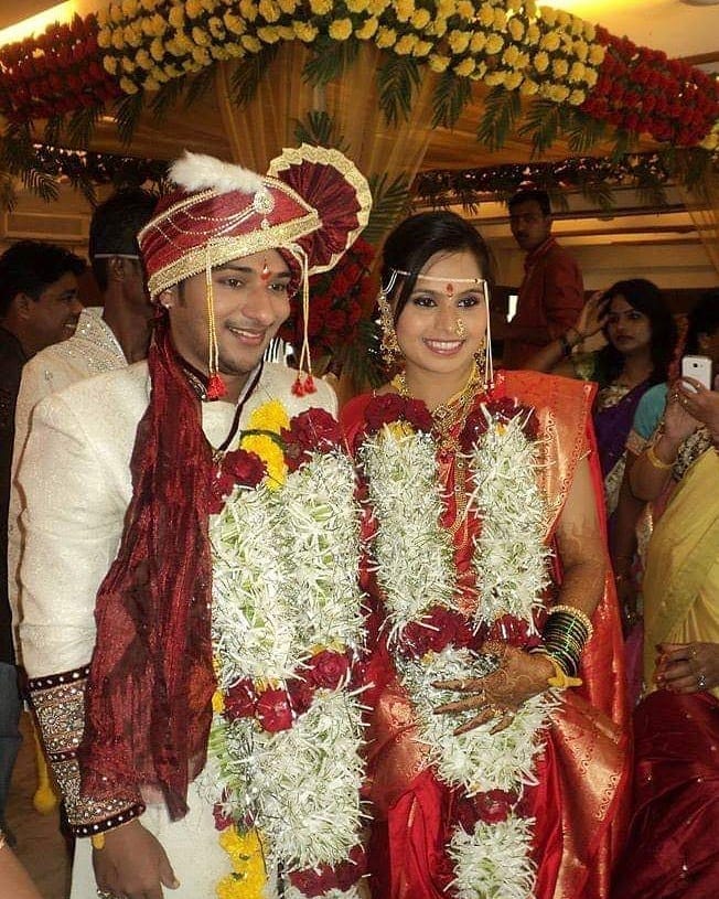 Yeu Kashi Tashi Me Nandayla Mohit fame Nikhil Raut wife Mayuri Raut