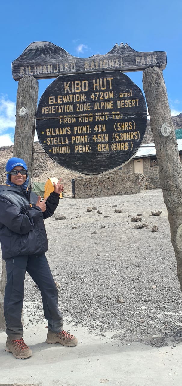 Pune Base Father and Daughter duo concord mount kilimanjaro