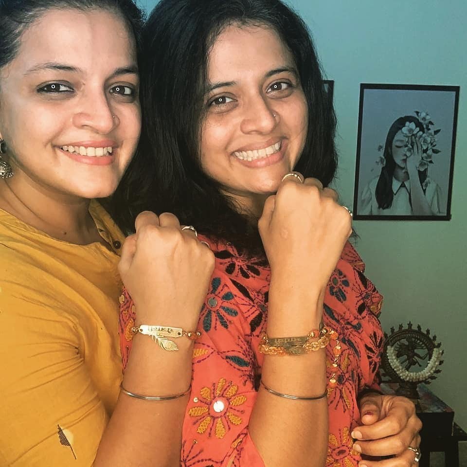 भार्गवी चिरमुले-चैत्राली गुप्ते : या दोघी सख्ख्या बहिणी असून भार्गवीने 'मोलकरीण' आणि 'वहिनीसाहेब' या मालिकेत काम केलंय. तर चैत्राली सध्या स्टार प्लस वाहिनीवरील 'ये रिश्ता क्या कहलाता है' मालिकेत काम करतेय.
