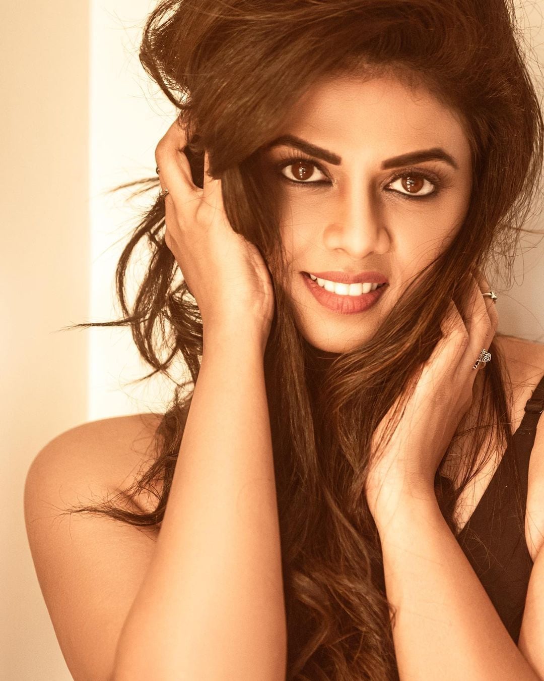 Rutuja Bagwe Bold Photos