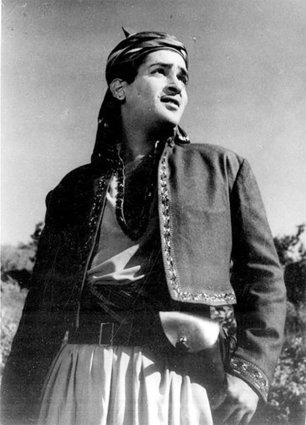‘जंगली’, ‘काश्मीर की कली’, ‘अॅन इव्हनिंग इन पॅरीस’, ‘तीसरी मंझील’, ‘ब्रह्म्हचारी’, ’ब्लफ मास्टर’, ’राजकुमार’, ’प्रिन्स’, ’प्रोफेसर’ यांसारख्या चित्रपटांतून भूमिका साकारत शम्मी कपूर नावाच्या या वादळाने बराच काळ सिनेरसिकांवर अधिराज्य गाजवले.
