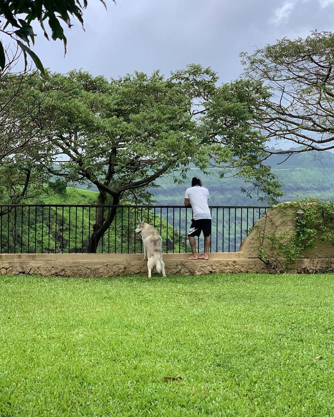 Suniel Shetty Khandala Luxurious Bungalow Inside Photos