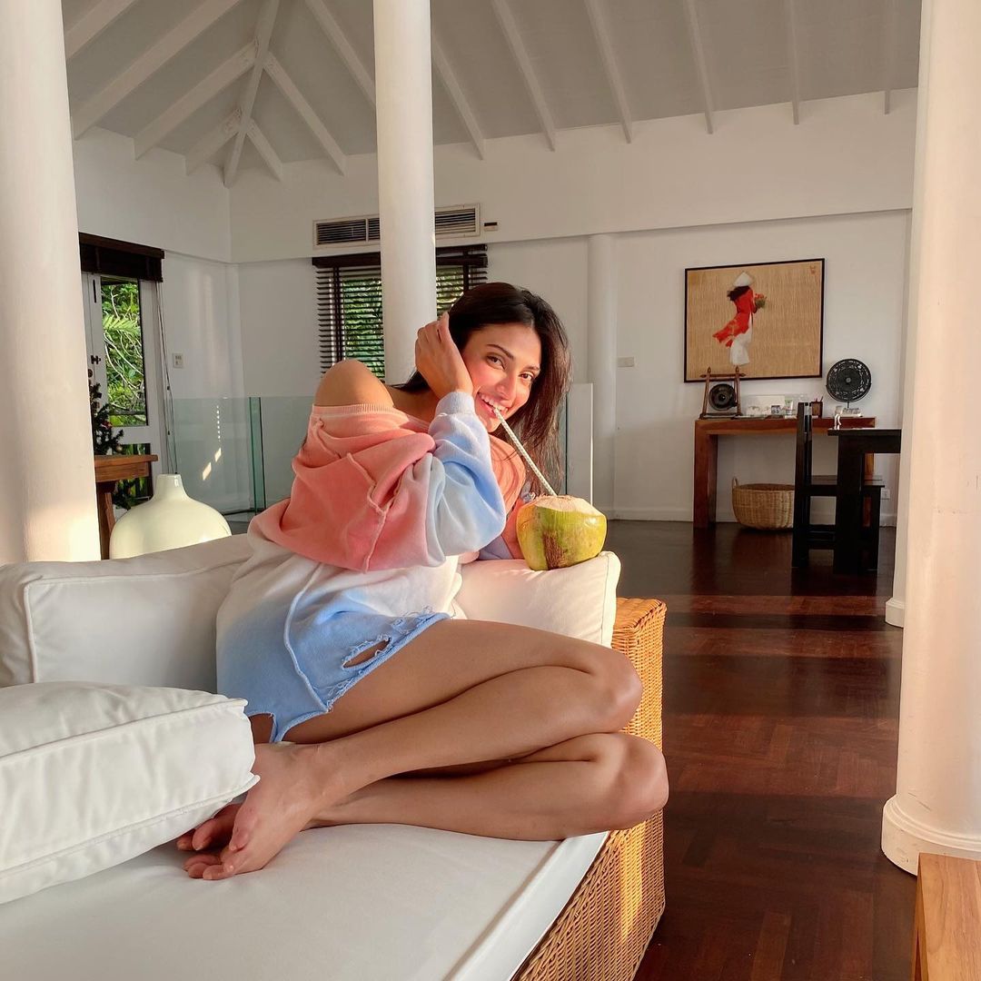 Suniel Shetty Khandala Luxurious Bungalow Inside Photos