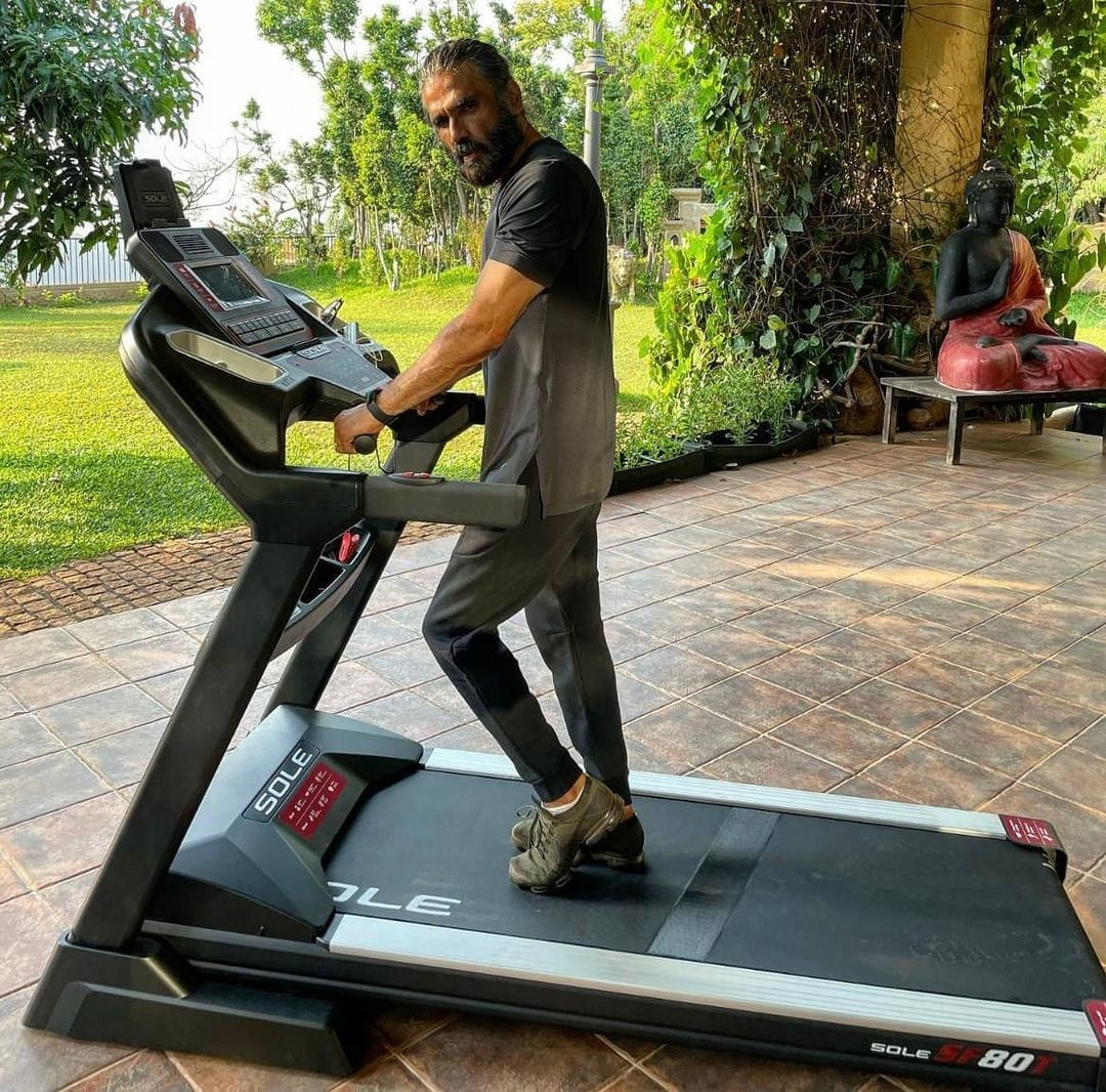 Suniel Shetty Khandala Luxurious Bungalow Inside Photos