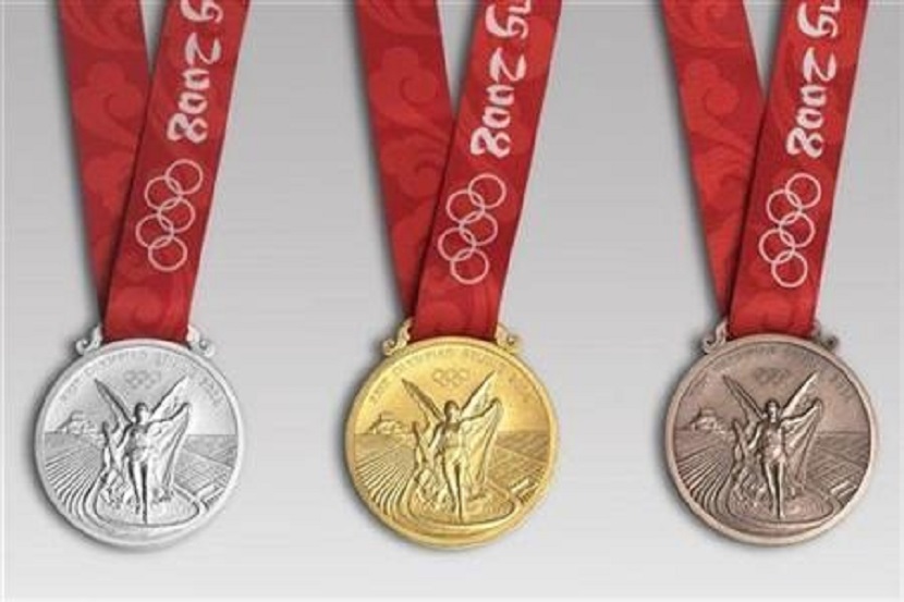 Tokyo Olympics 2020: टोक्योमध्ये सध्या ऑलिम्पिकची धामधूम सुरु आहे. २३ ऑगस्टपासून ८ ऑगस्टपर्यंत चालणाऱ्या या स्पर्धेत चीनने आतापर्यंत ७५ पदके जिंकली आहे. त्यात ३४ सुवर्णपदकांचा समावेश आहे. भारताने आतापर्यंत एकूण ५ पदक जिंकली आहेत. ज्यात २ रौप्य आणि ३ कांस्यपदकांचा समावेश आहे.