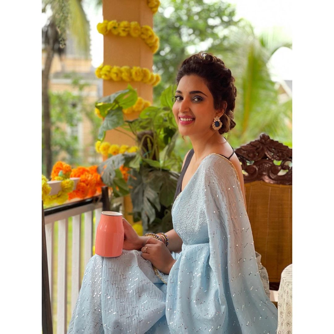 aai-kuthe-kai-karte-sanjana-rupali-bhosle (3)
