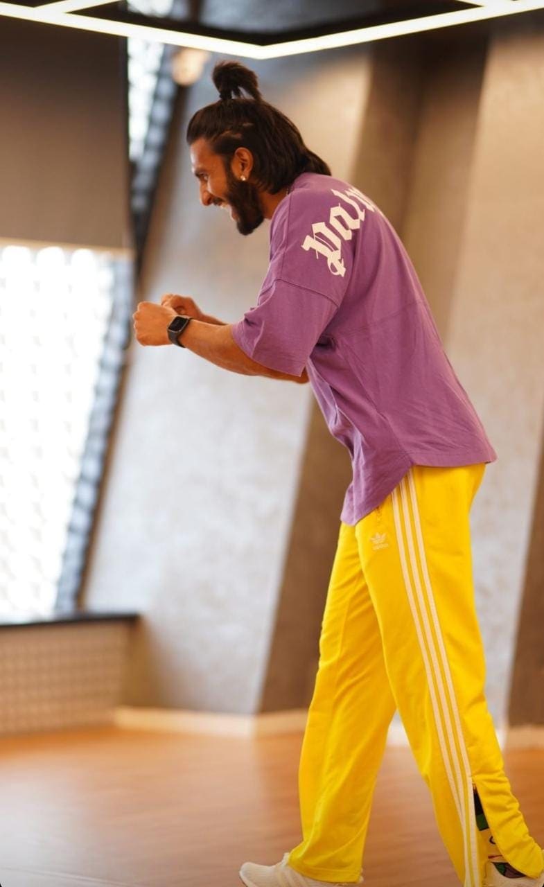 Ranveer Singh makes a STRONG case for purple & yellow in latest funky look