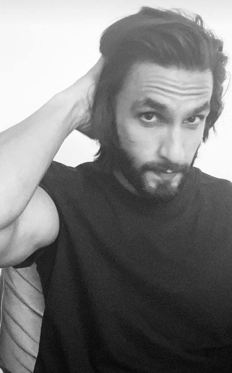 Ranveer Singh makes a STRONG case for purple & yellow in latest funky look