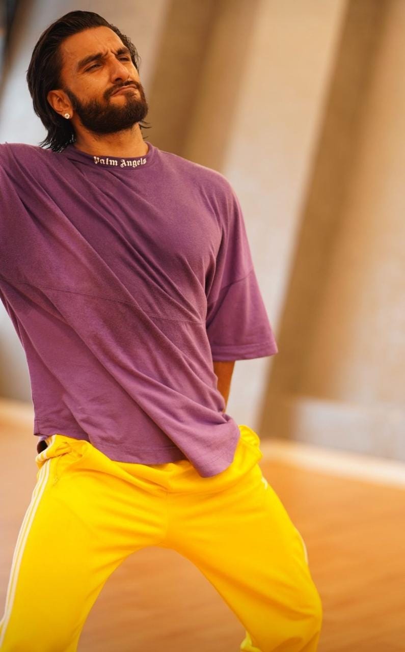 Ranveer Singh makes a STRONG case for purple & yellow in latest funky look