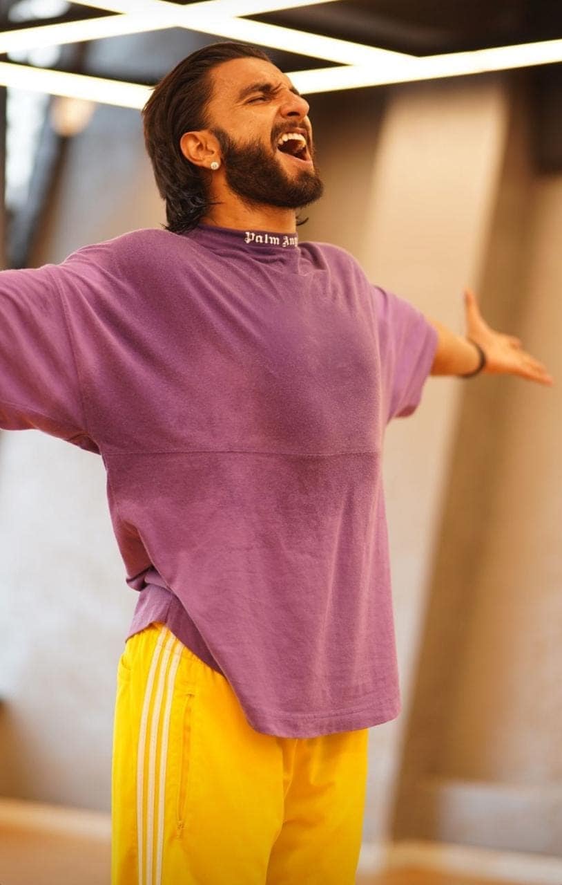 Ranveer Singh makes a STRONG case for purple & yellow in latest funky look