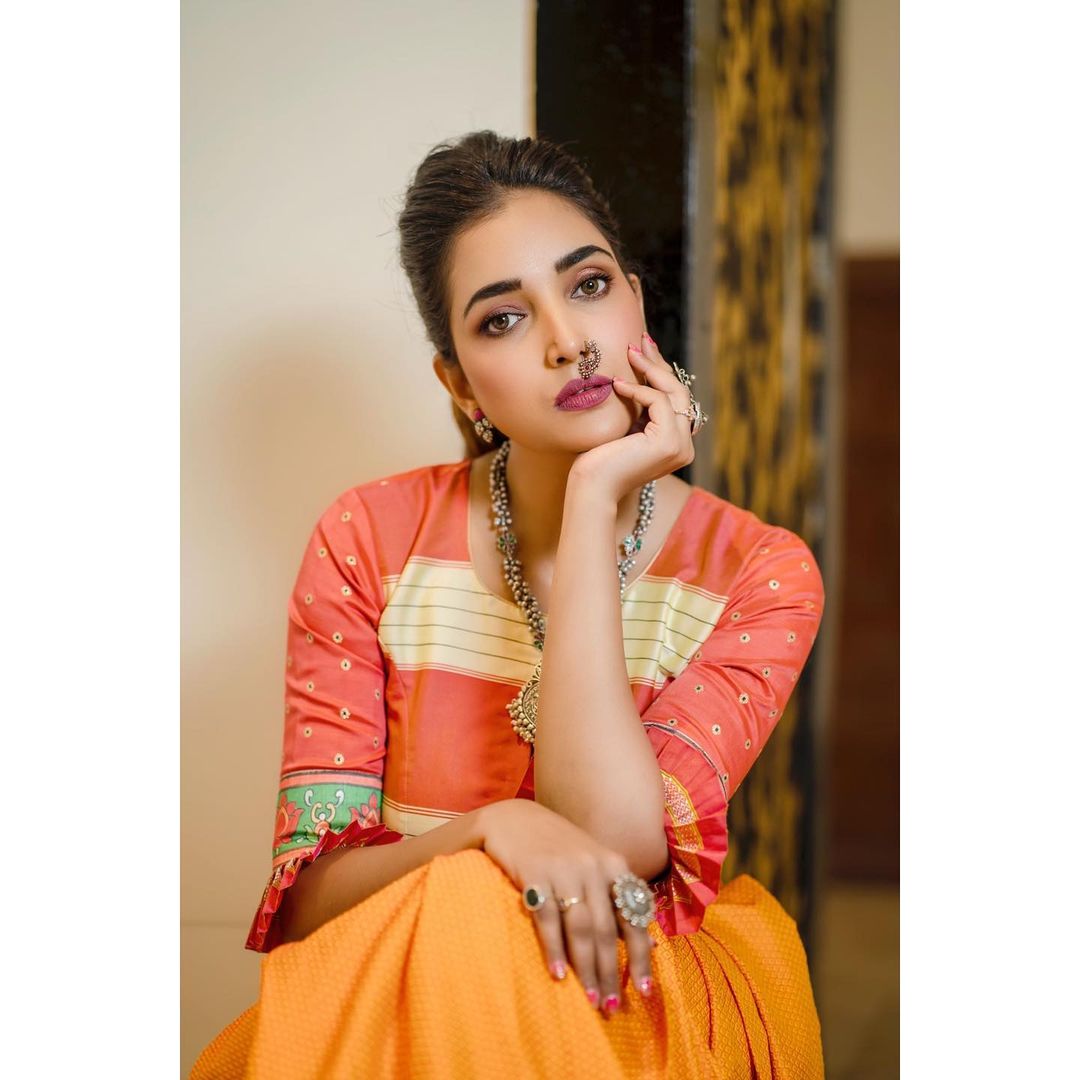 rupali-bhosle-treditional-look (6)