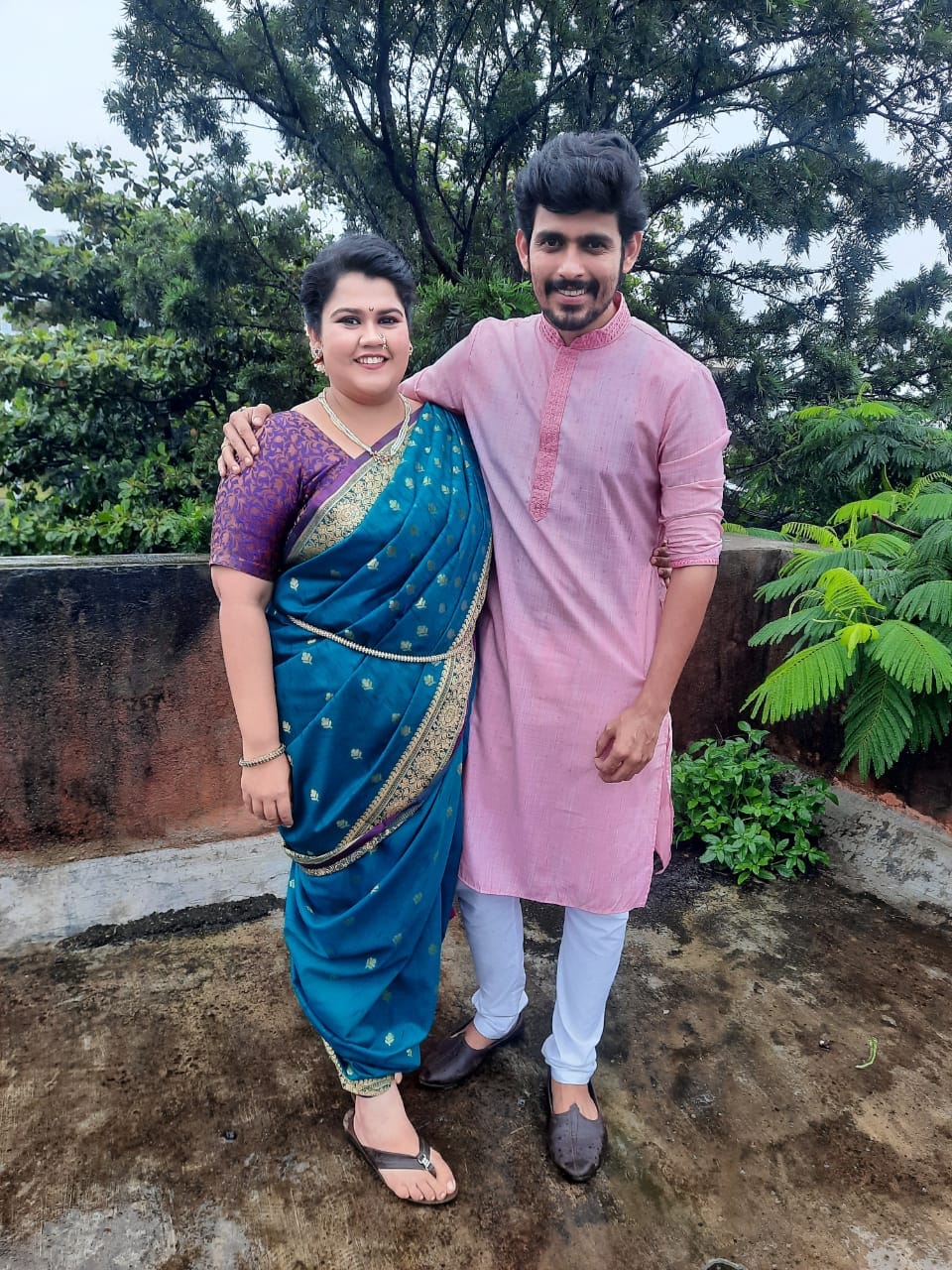 सगळ्या बायका मिळून मोठया उत्साहात मंगळागौरीचे खेळ खेळताना दिसणार आहेत. या पूजेसाठी रसिकाने धुमाळ आणि जहागीरदार कुटुंबाला आमंत्रण दिले आहे.